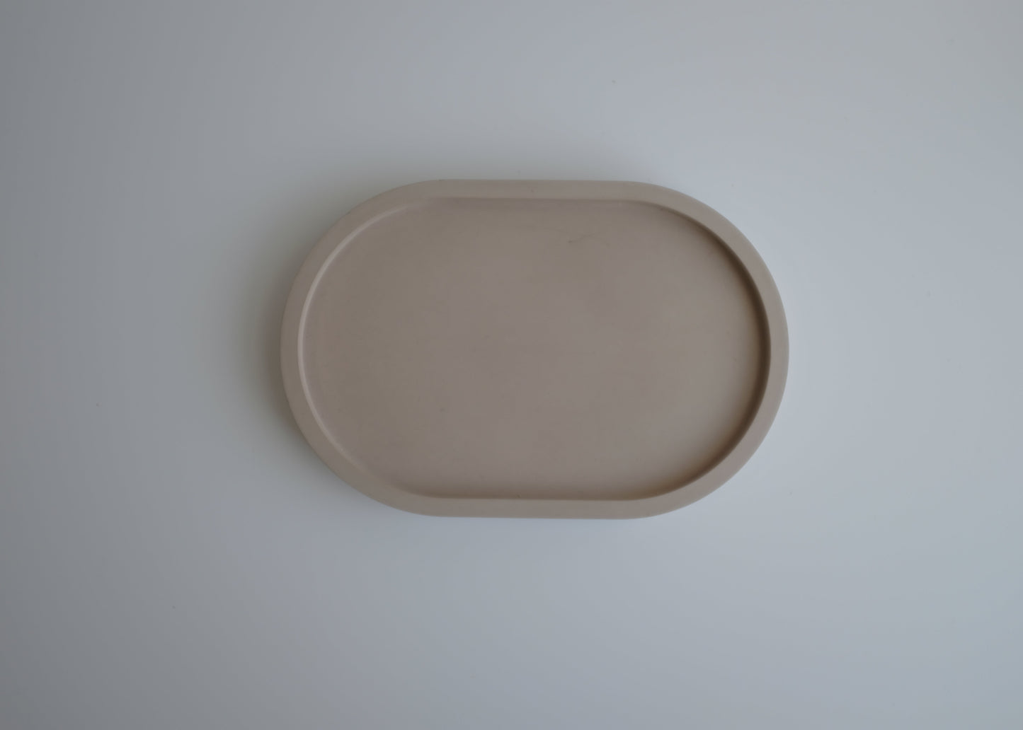 Oval tray