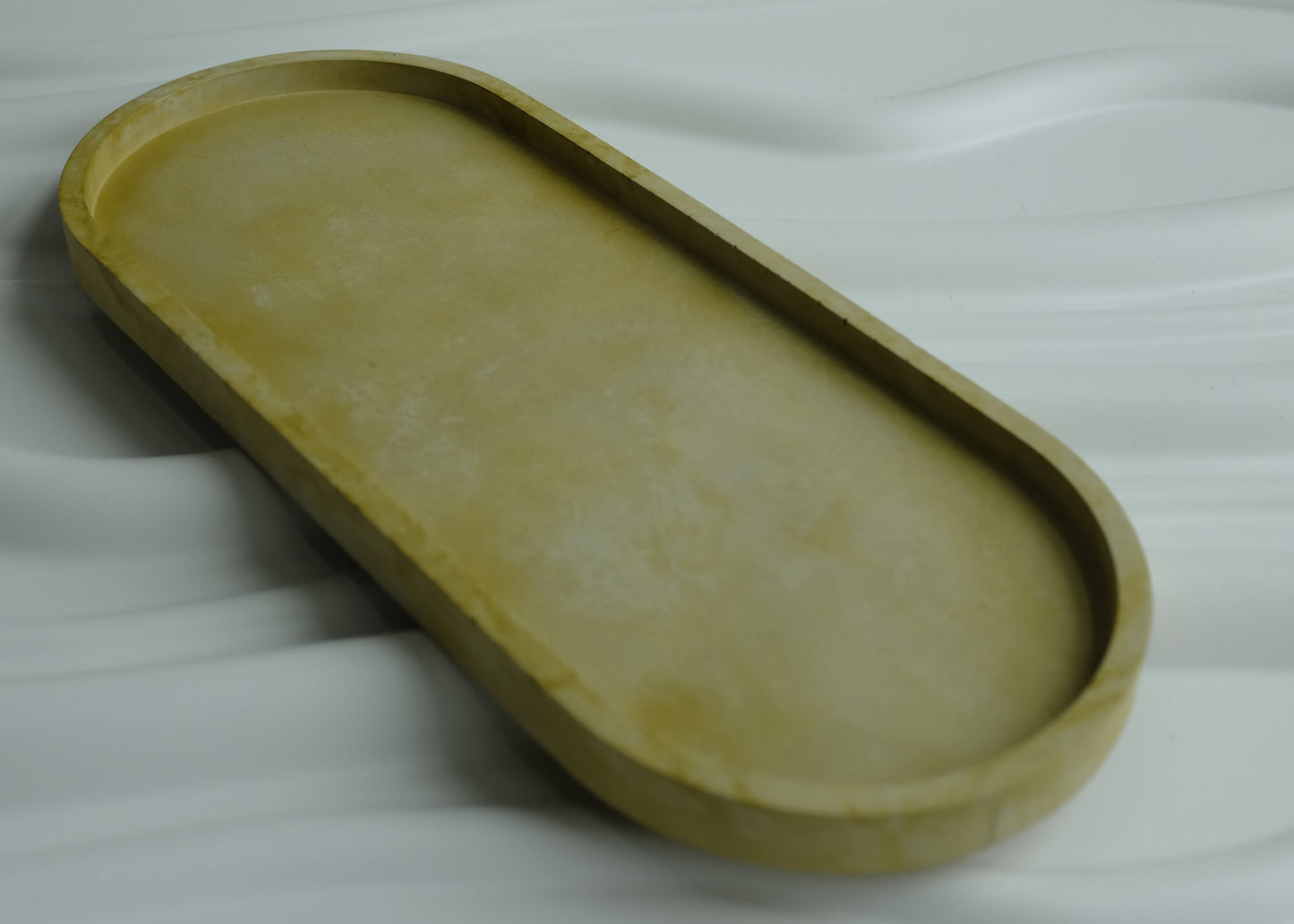 Oval tray