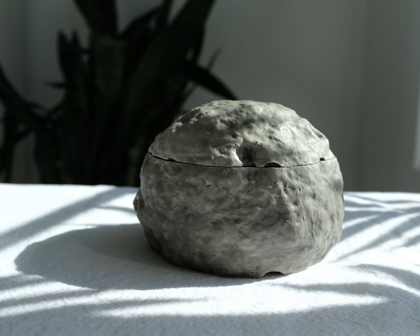 Moon jar