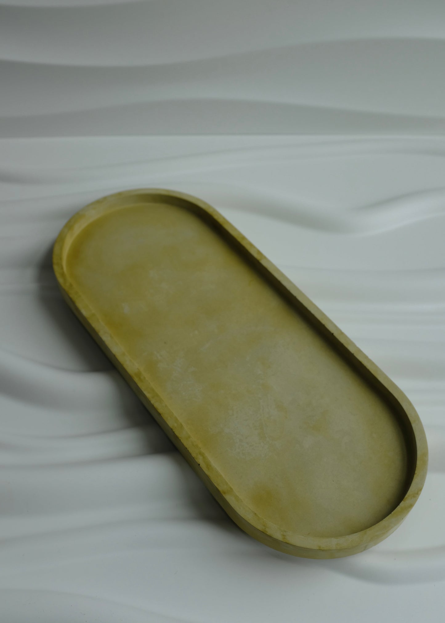 Oval tray