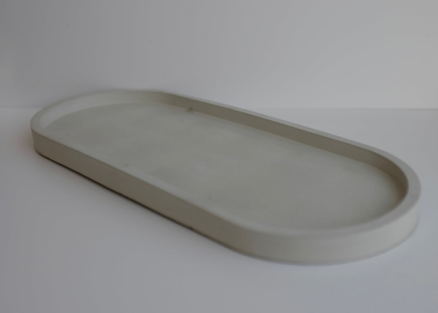 Oval tray