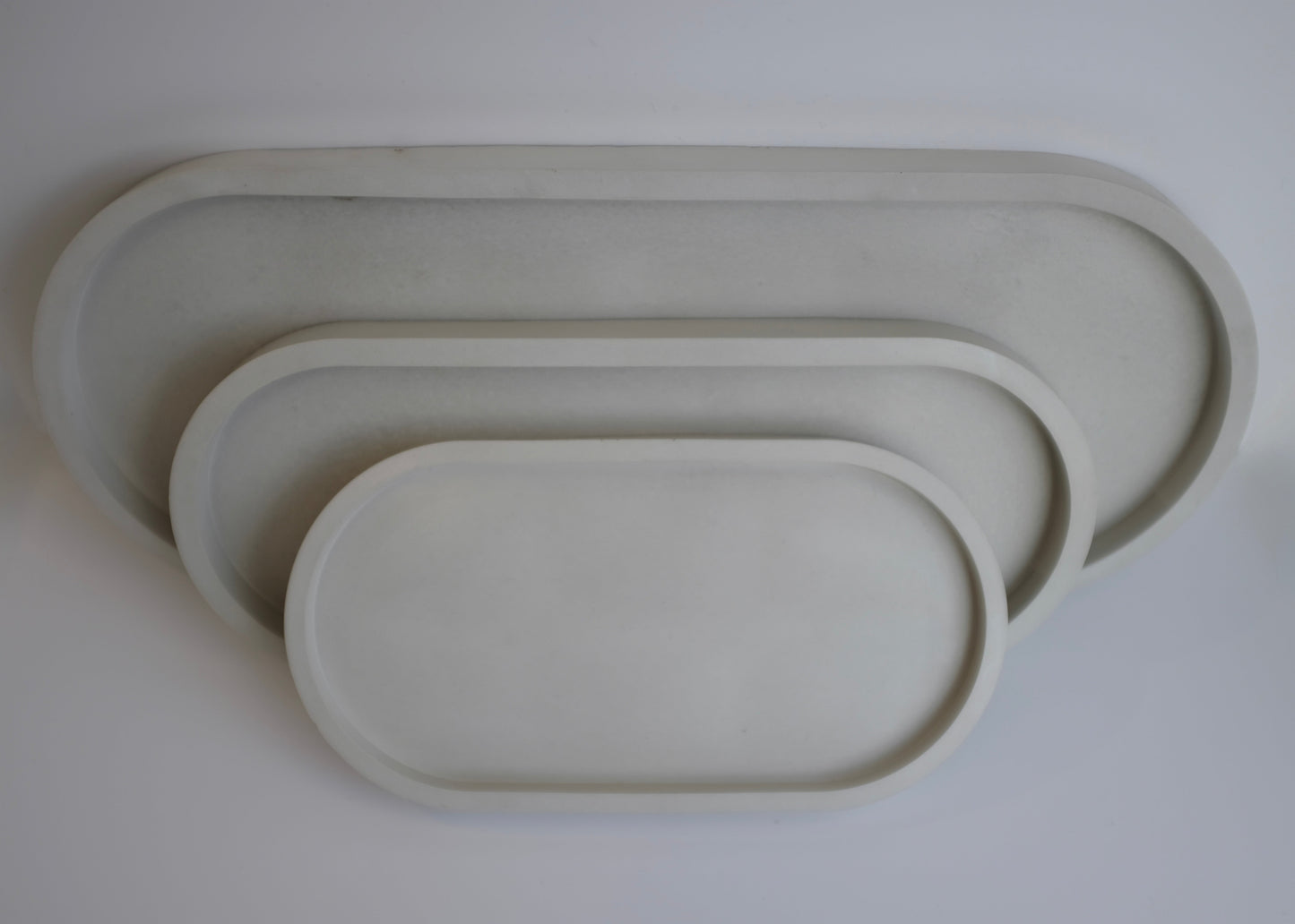 Oval tray