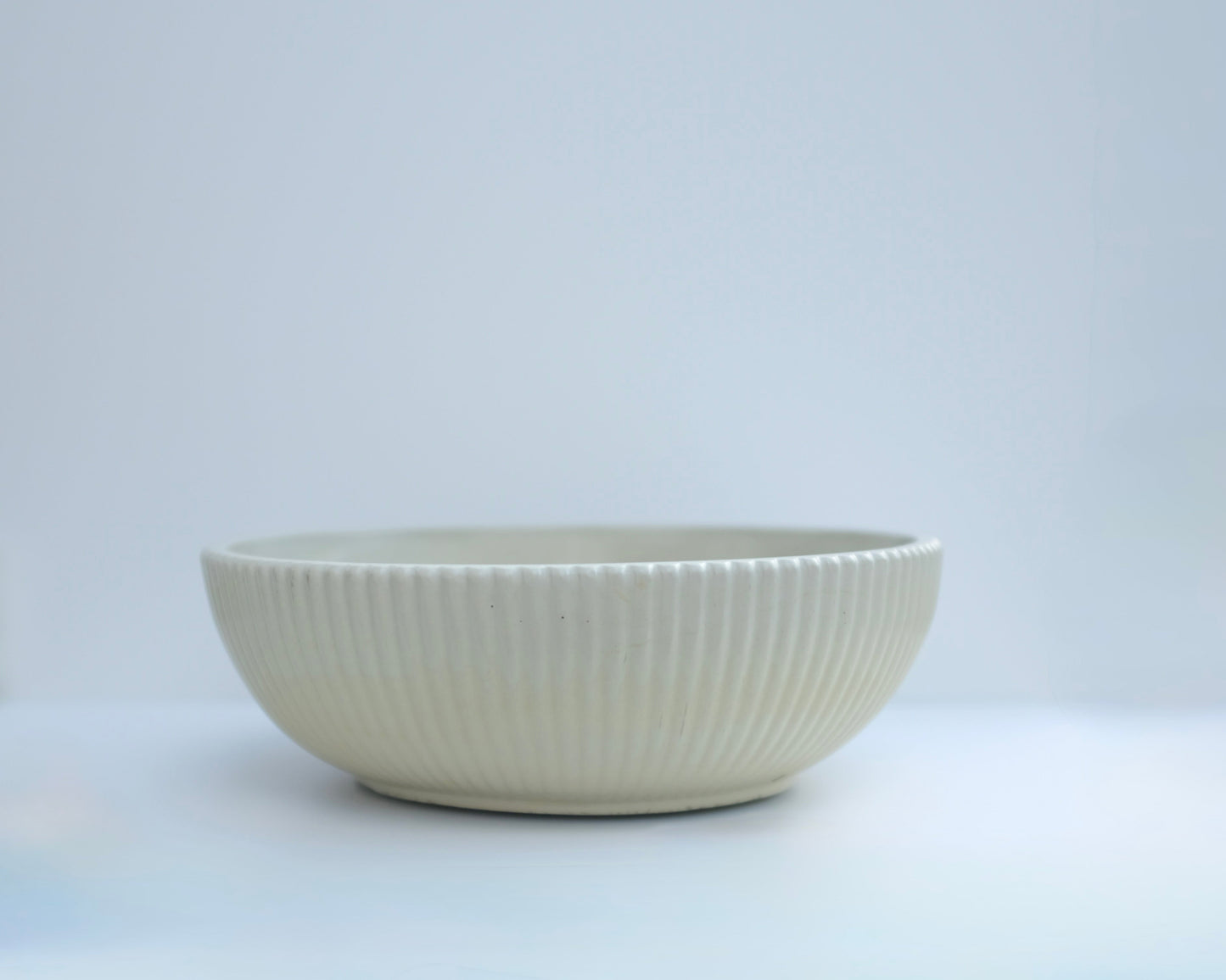 Ribbed bowl