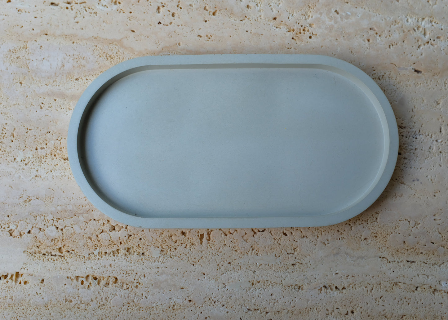 Oval tray