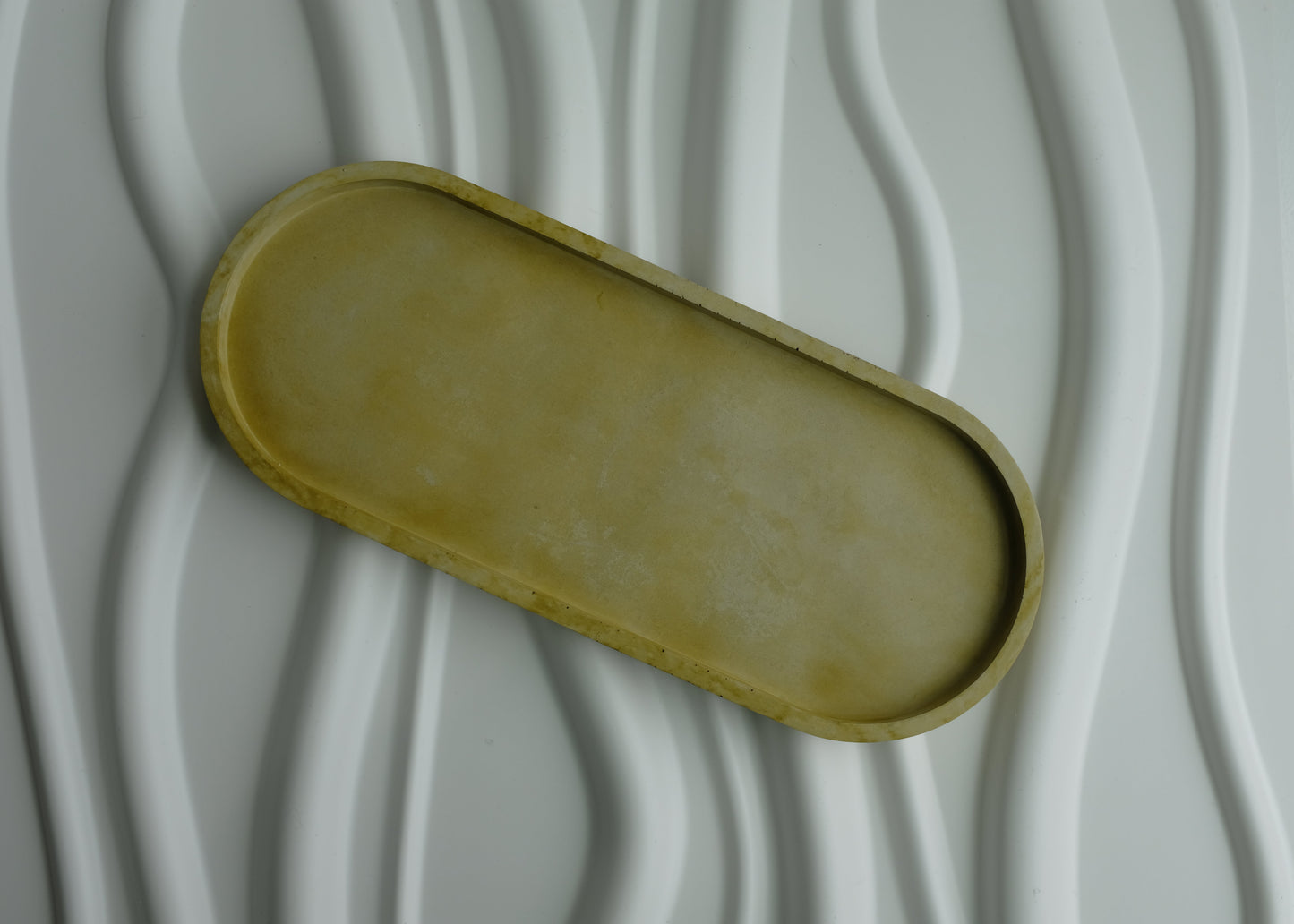 Oval tray