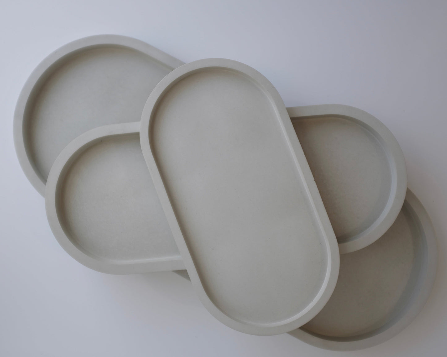 Oval tray
