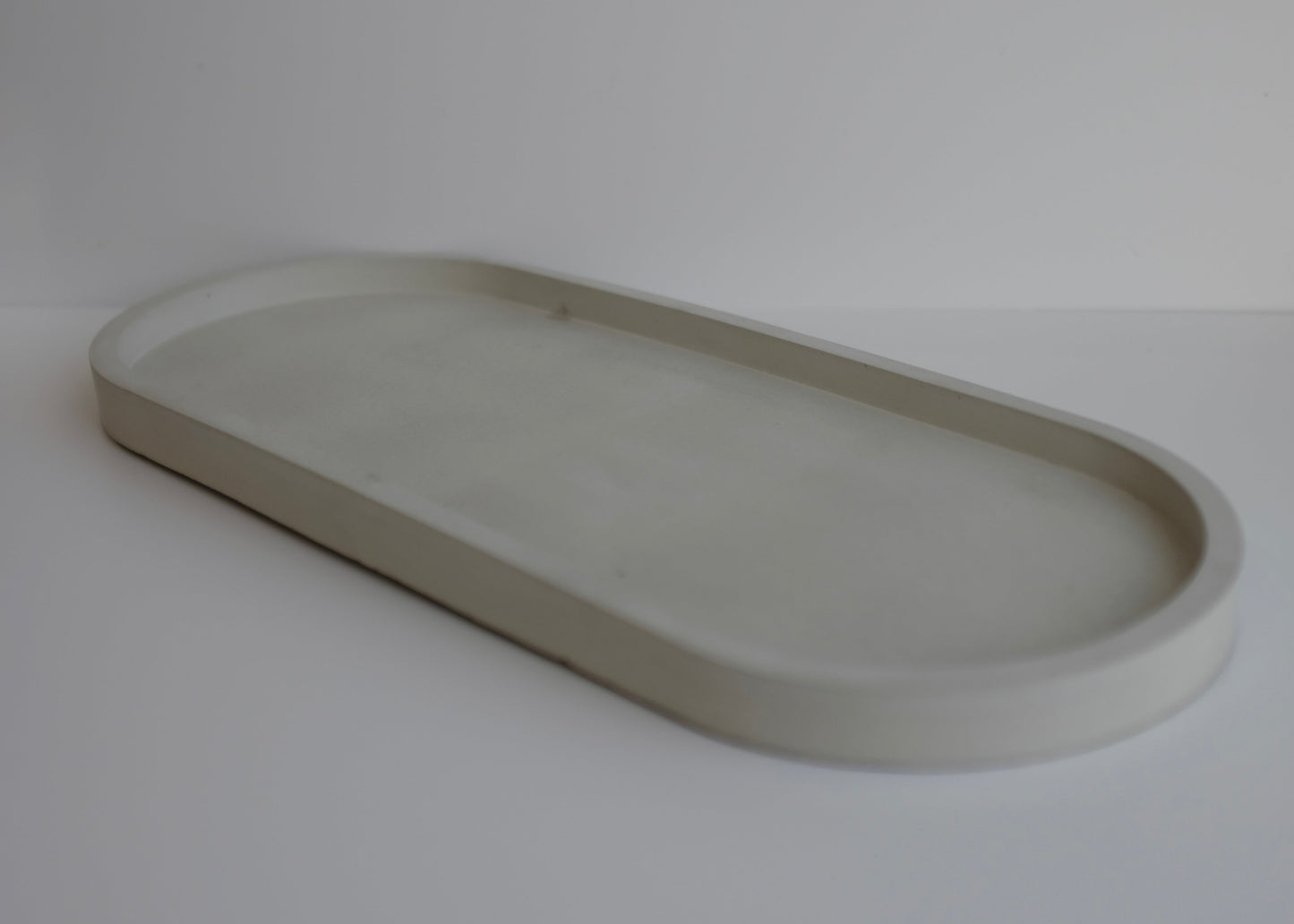 Oval tray