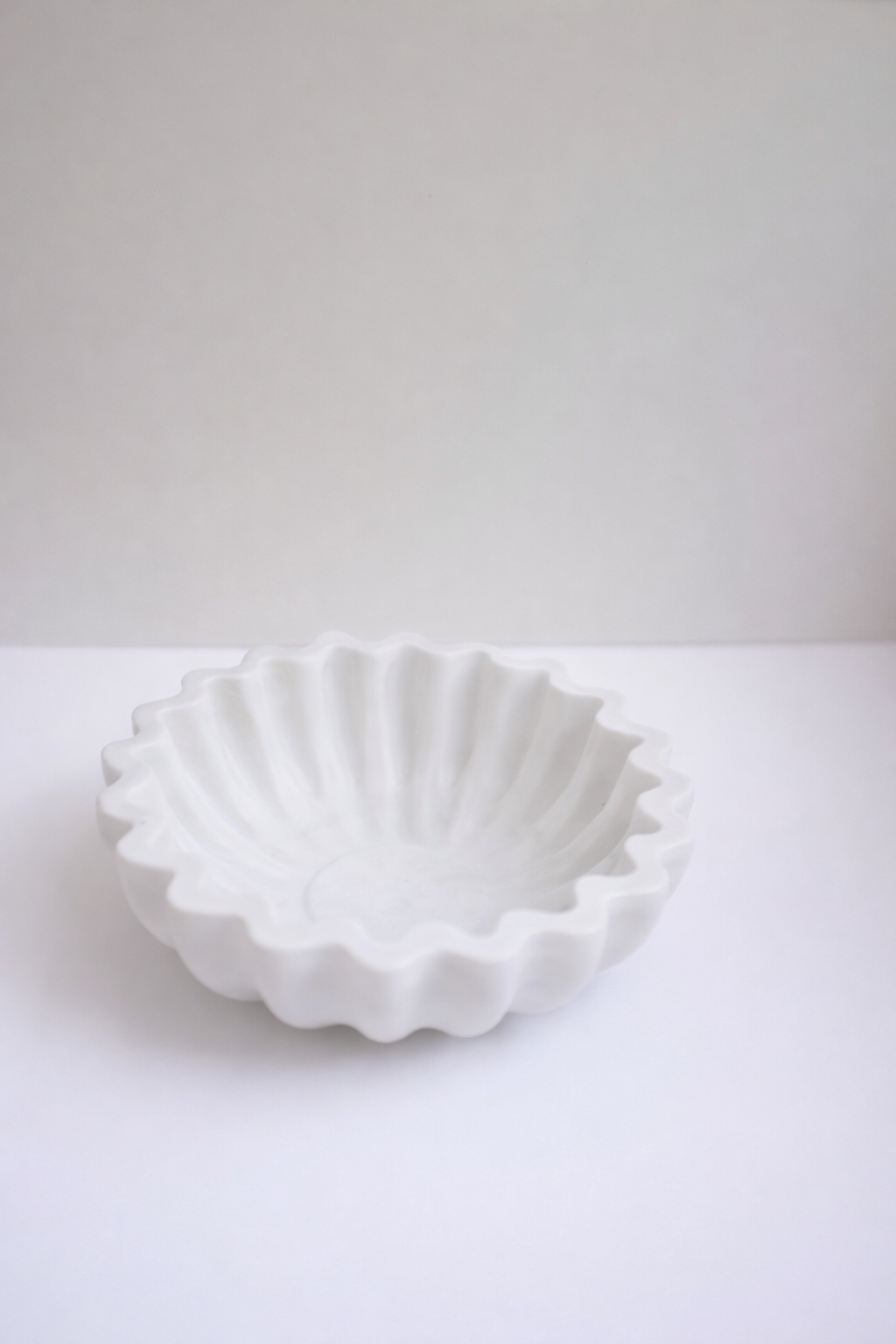 Ruffle Bowl Resin