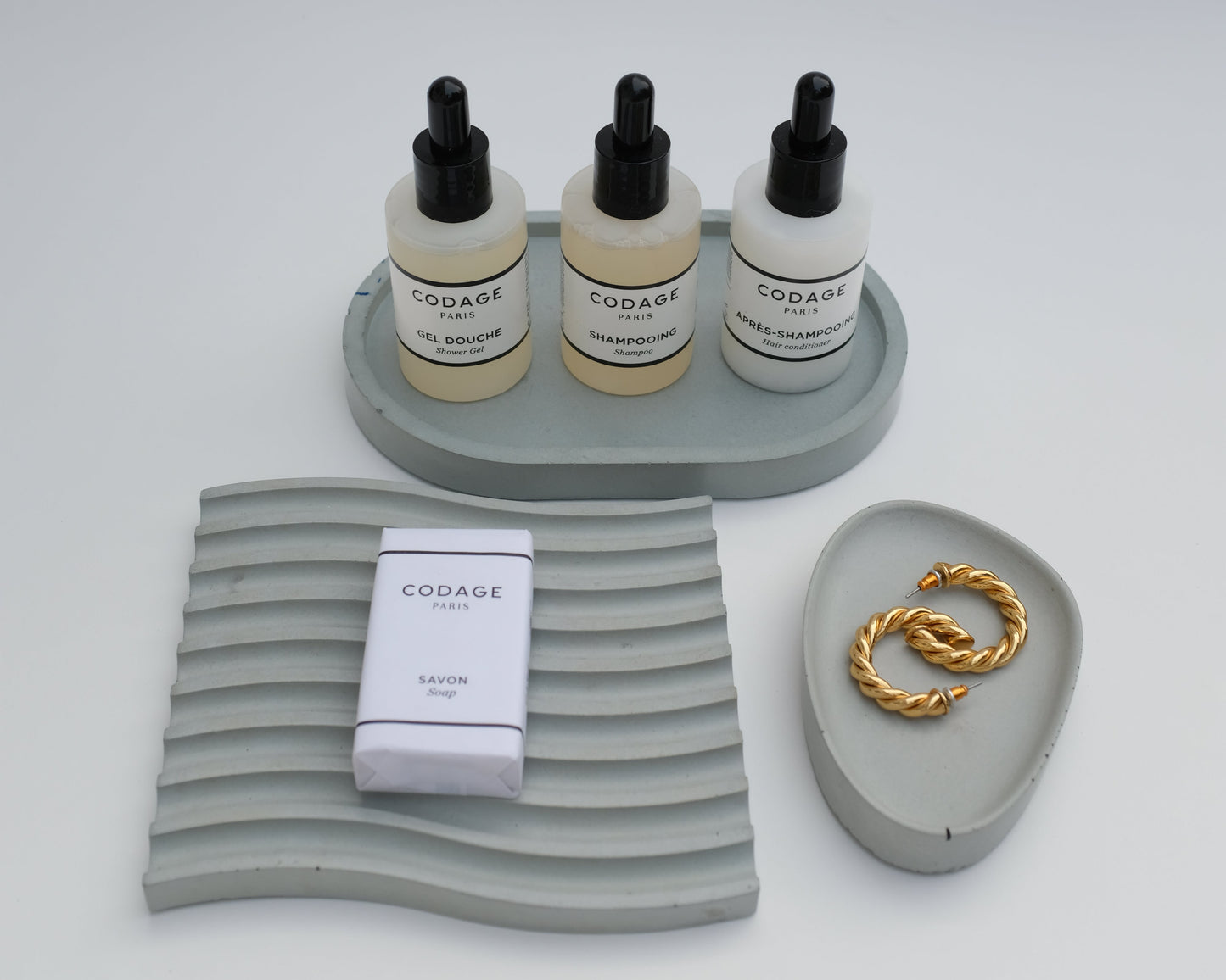 Triangle tray