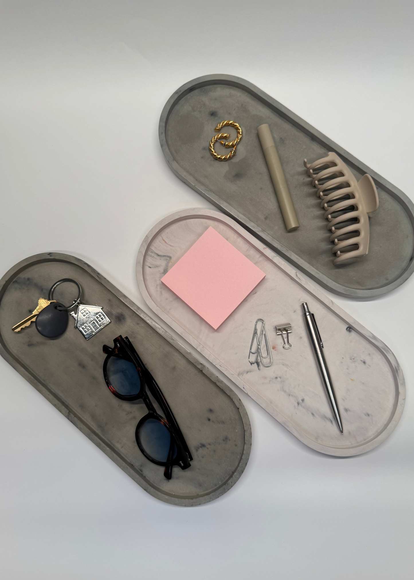 Oval tray